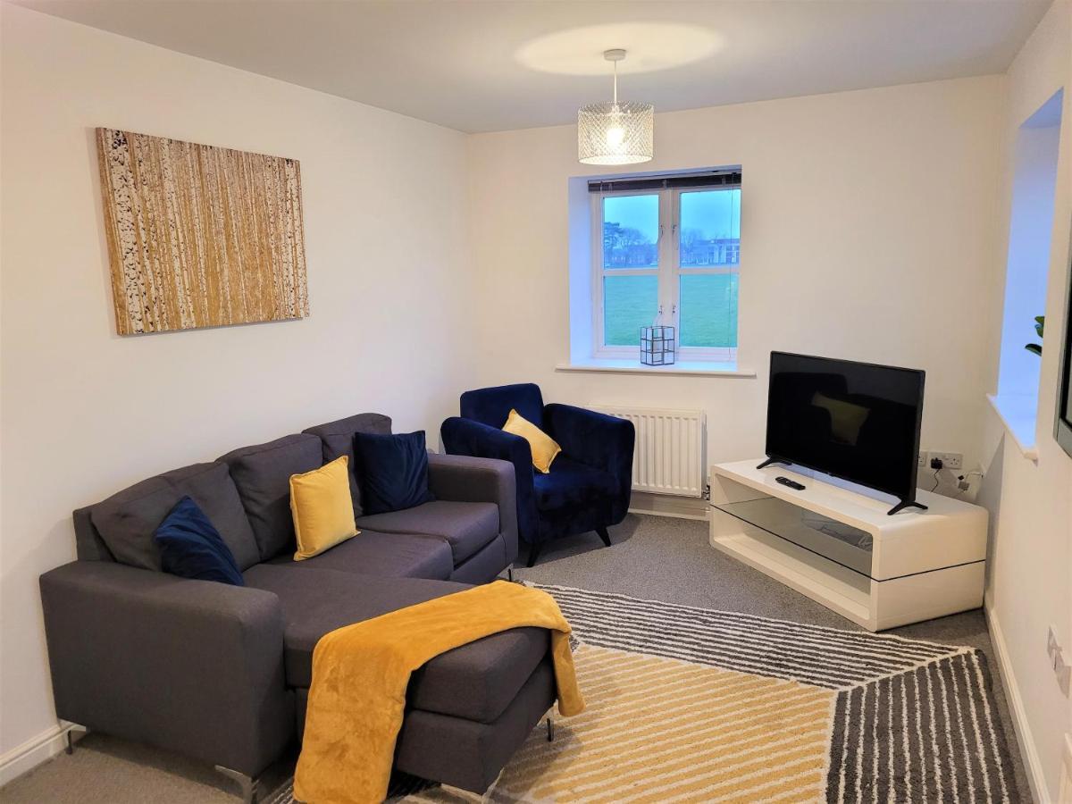 Catchpole Stays Abbey Field Apartment- A Lovely 2 Bed Apartment With Field Views Near Colchester Town Centre Extérieur photo